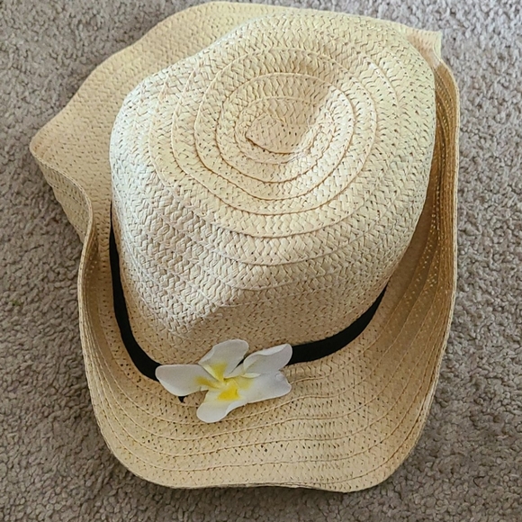 Hat - Picture 1 of 3